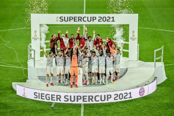 Manuel Neuer of München lifts the trophy after the Supercup 2021 match between FC Bayern München and Borussia Dortmund at Signal Iduna Park on August...