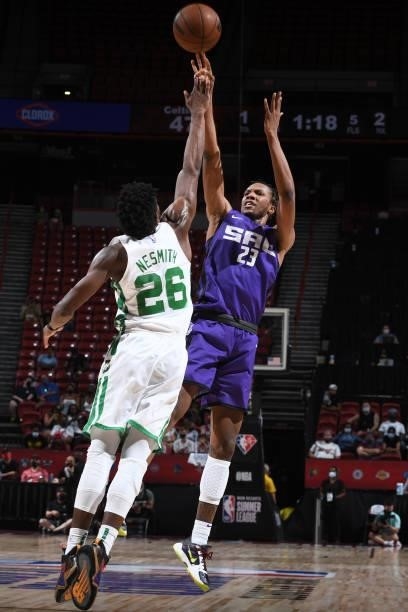 Louis King of the Sacramento Kings shoots the ball against the Boston Celtics during the 2021 Las Vegas Summer League Championship Game on August 17,...
