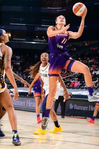 Alanna Smith of the Phoenix Mercury drives to the basket during the game against the Indiana Fever on August 17, 2021 at Footprint Center in Phoenix,...