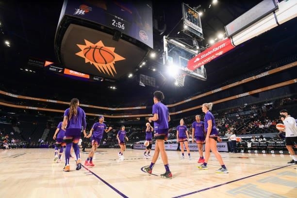 The Phoenix Mercury warms up before the game against the Indiana Fever on August 17, 2021 at Footprint Center in Phoenix, Arizona. NOTE TO USER: User...