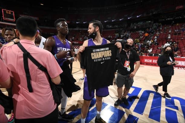 Jordan Schakel of the Sacramento Kings celebrates after winning the 2021 Las Vegas Summer League Championship Game on August 17, 2021 at the Thomas &...
