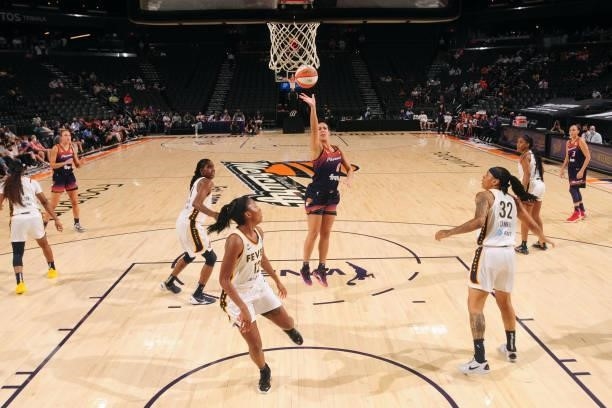 Kia Nurse of the Phoenix Mercury shoots the ball during the game against the Indiana Fever on August 17, 2021 at Footprint Center in Phoenix,...