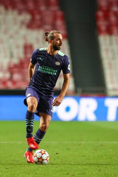 Davy Propper of PSV Eindhoven during the UEFA Champions League Play-Offs Leg One match between SL Benfica and PSV Eindhoven at Estadio da Luz on...