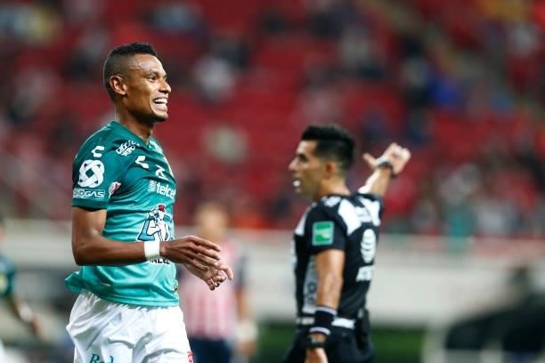 William Tesillo of Leon celebrates after scoring the first goal of his team during the 5th round match between Chivas and Leon as part of the Torneo...
