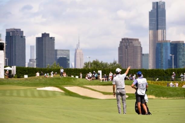 Sam Ryder at the 18th hole during the first round of THE NORTHERN TRUST at Liberty National Golf Club on August 19, 2021 in Jersey City, New Jersey.