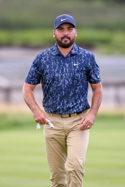 Jason Day of Australia at the 18th hole during the first round of THE NORTHERN TRUST at Liberty National Golf Club on August 19, 2021 in Jersey City,...