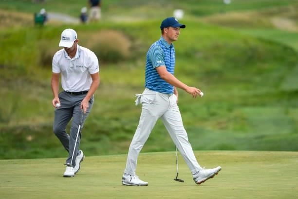 Jordan Spieth at the 17th hole during the second round of THE NORTHERN TRUST at Liberty National Golf Club on August 20, 2021 in Jersey City, New...