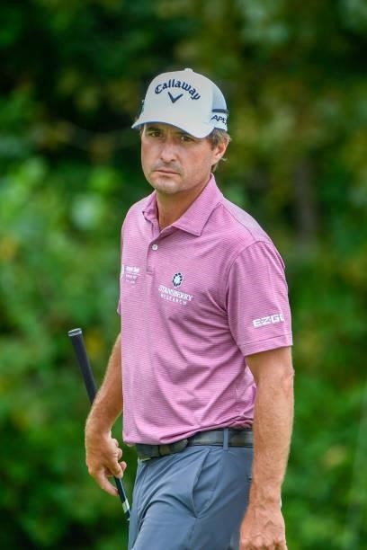 Kevin Kisner looks on from the 17th green during the second round of THE NORTHERN TRUST at Liberty National Golf Club on August 20, 2021 in Jersey...