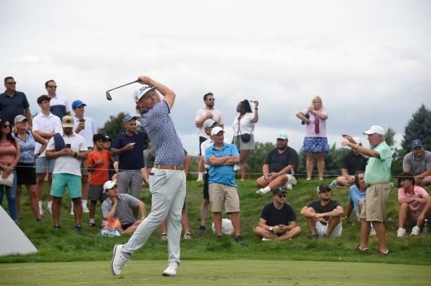 Cameron Smith hits his tee shot on the second hole during the second round of THE NORTHERN TRUST at Liberty National Golf Club on August 20, 2021 in...