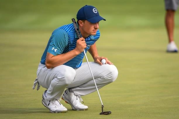 Jordan Spieth looks for his line at the 15th green during the second round of THE NORTHERN TRUST at Liberty National Golf Club on August 20, 2021 in...