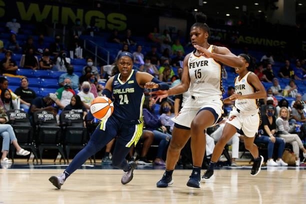 Arike Ogunbowale of the Dallas Wings drives to the basket during the game against the Indiana Fever on August 20, 2021 at the College Park Center in...