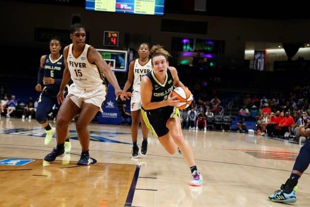 Marina Mabrey of the Dallas Wings drives to the basket during the game against the Indiana Fever on August 20, 2021 at the College Park Center in...