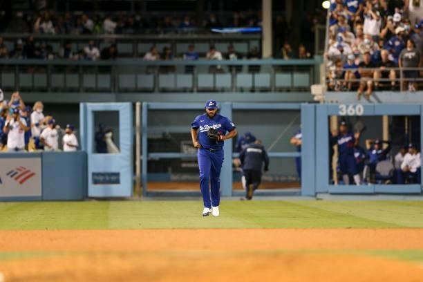 Kenley Jansen of the Los Angeles Dodgers runs to the mound during the game between the New York Mets and the Los Angeles Dodgers at Dodgers Stadium...
