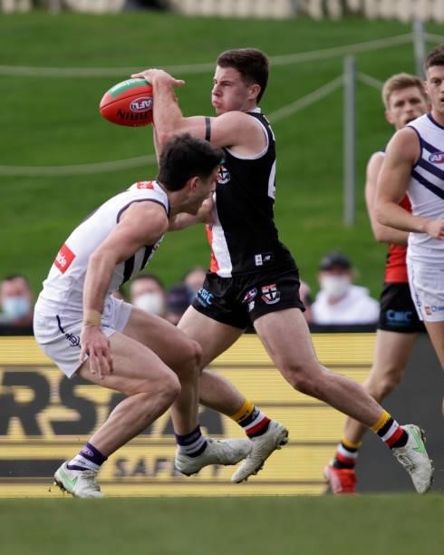 Jack Higgins of the Saints in action during the 2021 AFL Round 23 match between the St Kilda Saints and the Fremantle Dockers at Blundstone Arena on...