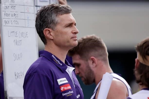 Justin Longmuir, Senior Coach of the Dockers addresses his players during the 2021 AFL Round 23 match between the St Kilda Saints and the Fremantle...