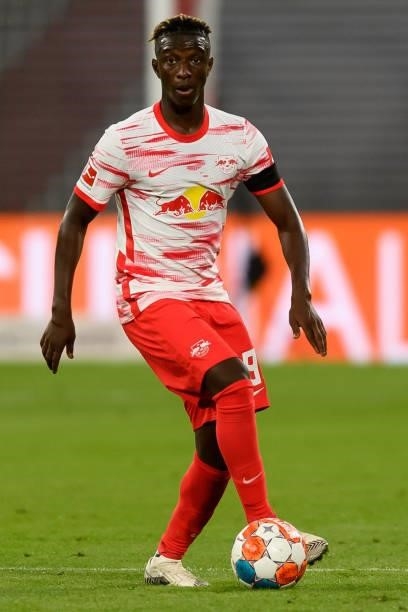 Amadou Haidara of RB Leipzig controls the ball during the Bundesliga match between RB Leipzig and VfB Stuttgart at Red Bull Arena on August 20, 2021...