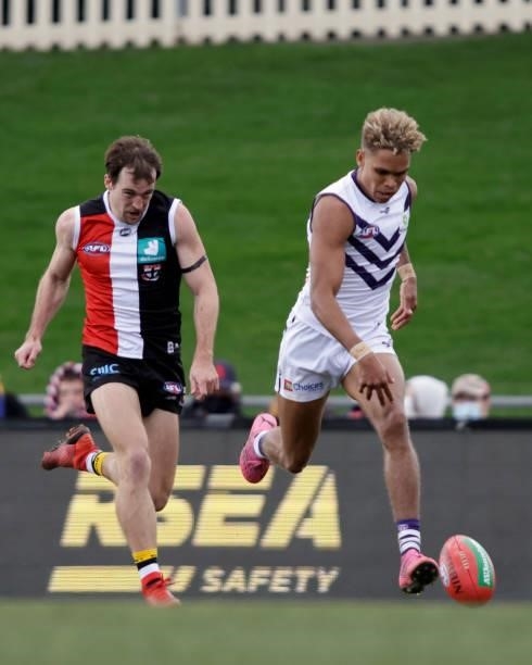 Liam Henry of the Dockers bounces the ball during the 2021 AFL Round 23 match between the St Kilda Saints and the Fremantle Dockers at Blundstone...