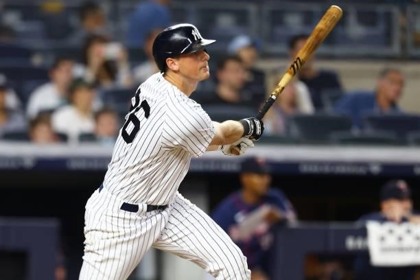 LeMahieu of the New York Yankees in action against the Minnesota Twins at Yankee Stadium on August 20, 2021 in New York City. New York Yankees...
