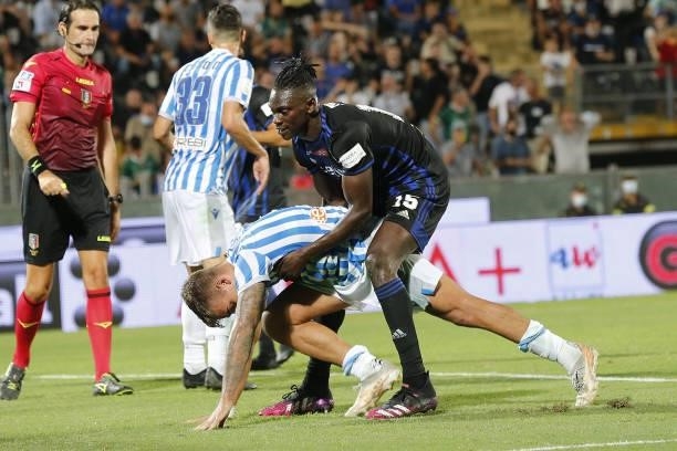 Idrissa Toure' of Pisa Calcio and Alessandro Tripaldelli fair play during the SERIE B match between Pisa Calcio and SPAL at Arena Garibaldi on August...