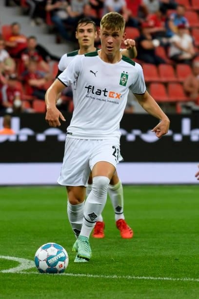 Luca Netz of Borussia Moenchengladbach controls the ball during the Bundesliga match between Bayer 04 Leverkusen and Borussia Moenchengladbach at...