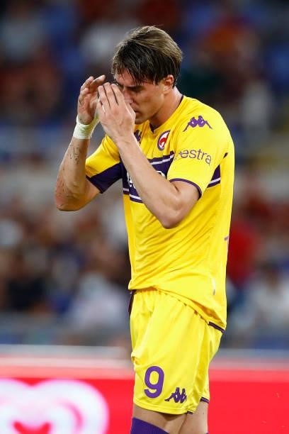 Dusan Vlahovic of ACF Fiorentina looks dejected during the Serie A match between AS Roma and ACF Fiorentina at Stadio Olimpico on August 22, 2021 in...
