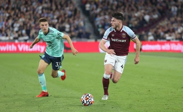West Ham United's Declan Rice gets away from Leicester City's Luke Thomas during the Premier League match between West Ham United and Leicester City...