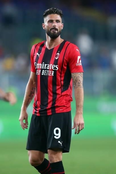 Olivier Giroud of AC Milan looks on during the Serie A match between UC Sampdoria and AC Milan at Stadio Luigi Ferraris on August 23, 2021 in Genoa,...