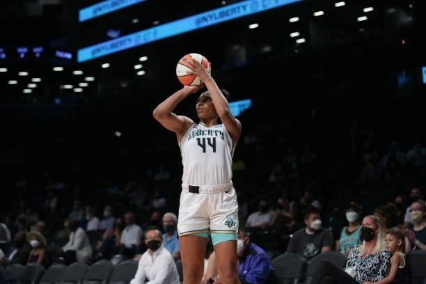 Betnijah Laney of the New York Liberty shoots the ball against the Phoenix Mercury on August 25, 2021 at Barclays Center in Brooklyn, New York. NOTE...