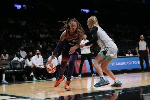 Brittney Griner of the Phoenix Mercury drives to the basket against the New York Liberty on August 25, 2021 at Barclays Center in Brooklyn, New York....