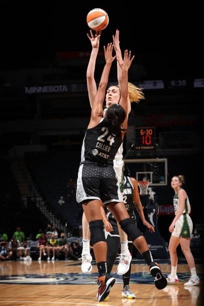 Breanna Stewart of the Seattle Storm shoots the ball against the Minnesota Lynx on August 24, 2021 at Target Center in Minneapolis, Minnesota. NOTE...