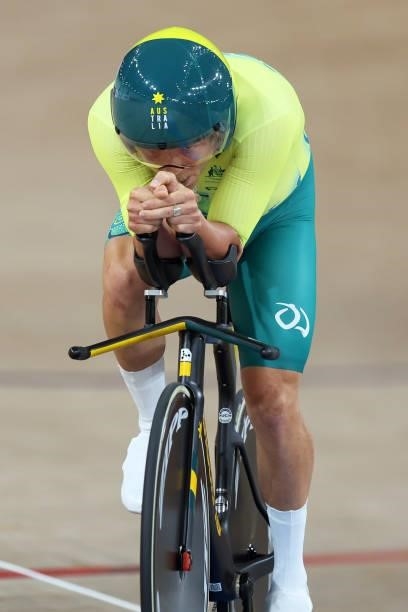 Alistair Donohoe of Team Australia competes in the Track Cycling Men's C5 4000m Individual Pursuit Gold Medal race on day 3 of the Tokyo 2020...