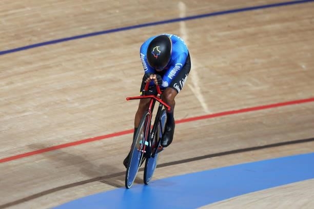 Diego German Duenas of Team Colombia competes in the Track Cycling Men's C4 4000m Individual Pursuit Bronze Medal race on day 3 of the Tokyo 2020...