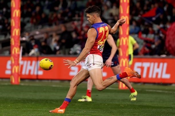 Charlie Cameron of the Lions kicks a goal during the 2021 AFL First Qualifying Final match between the Melbourne Demons and the Brisbane Lions at...