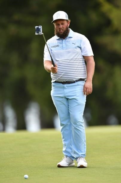 Andrew Johnson of England at the 16th hole during Day Three of The Omega European Masters at Crans-sur-Sierre Golf Club on August 28, 2021 in...