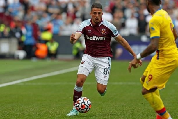 West Ham United's Spanish midfielder Pablo Fornals runs with the ball during the English Premier League football match between West Ham United and...