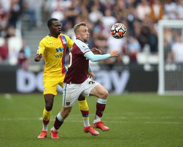 Jarrod Bowen of West Ham United gets away from Tyrick Mitchell of Crystal Palace during the Premier League match between West Ham United and Crystal...