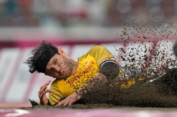 Ali Lacin from Germany at longjump during athletics at the Tokyo Paralympics, Tokyo Olympic Stadium, Tokyo, Japan on August 28, 2021.