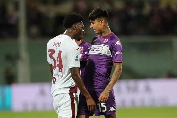 Ola Ania of Torino FC iand Erick Pulgar of ACF Fiorentina during the Serie A match between ACF Fiorentina and Torino FC at Stadio Artemio Franchi on...