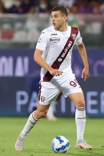 Alessandro Buongiorno of Torino FC in action during the Serie A match between ACF Fiorentina and Torino FC at Stadio Artemio Franchi on August 28,...