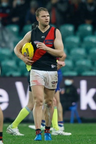 Jake Stringer of the Bombers prepares to shoot on goal at the final siren during the 2021 AFL First Elimination Final match between the Western...
