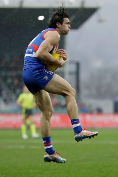 Easton Wood of the Bulldogs marks the ball during the 2021 AFL First Elimination Final match between the Western Bulldogs and the Essendon Bombers at...