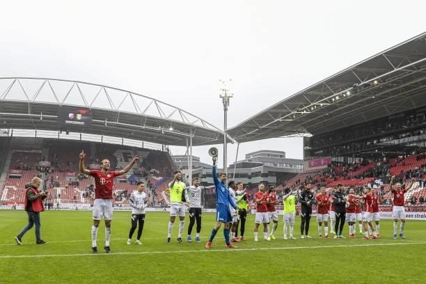 Utrecht players celebrate victory with the fans during the Dutch Eredivisie match between FC Utrecht and Feyenoord at Stadion Galgenwaard on August...