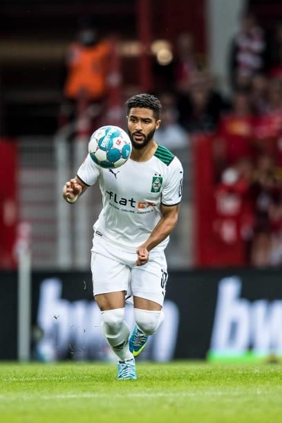 HKeanan Bennetts of Borussia Moenchengladbach in action during the Bundesliga match between 1.FC Union Berlin and Borussia Moenchengladbach at...