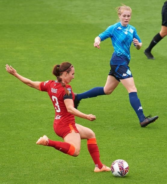 Leighanne Robe of Liverpool FC Women and Amy Rodgers of London City Lionesses in action during the Barclays FA Women's Championship match between...