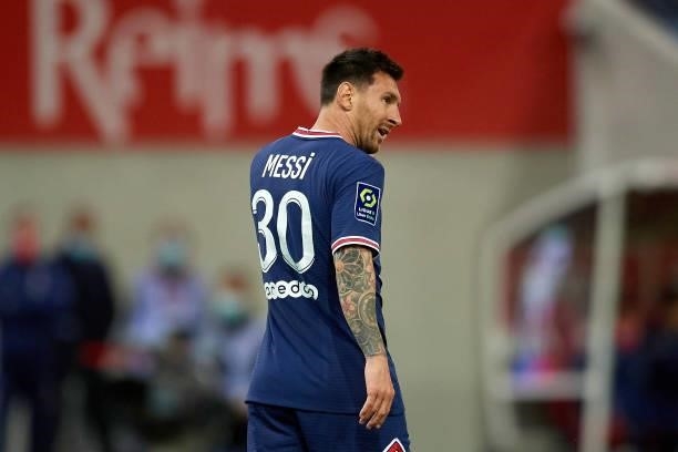 Lionel Messi of PSG during the Ligue 1 Uber Eats match between Reims and Paris Saint Germain at Stade Auguste Delaune on August 29, 2021 in Reims,...