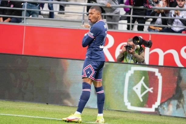 Kylian Mbappe of PSG celebrates after scoring 2nd goal during the Ligue 1 Uber Eats match between Reims and Paris Saint Germain at Stade Auguste...