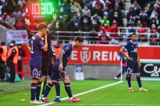 Lionel MESSI of PSG enter on the pitch during the Ligue 1 Uber Eats match between Reims and Paris Saint Germain at Stade Auguste Delaune on August...