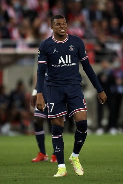 Kylian Mbappe of PSG gestures during the Ligue 1 Uber Eats match between Reims and Paris Saint Germain at Stade Auguste Delaune on August 29, 2021 in...