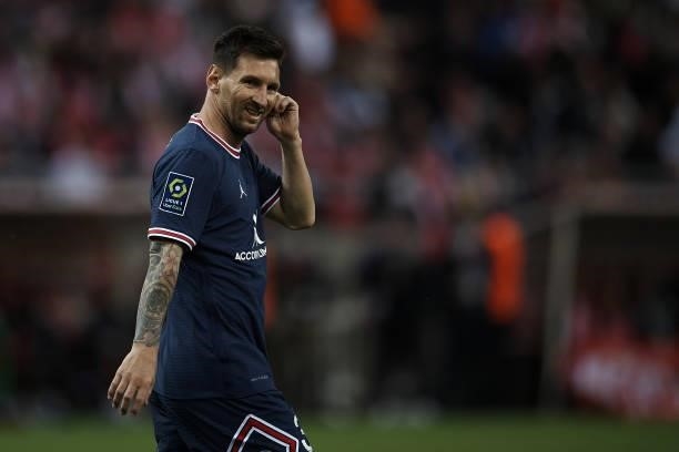 Lionel Messi of PSG gestures during the Ligue 1 Uber Eats match between Reims and Paris Saint Germain at Stade Auguste Delaune on August 29, 2021 in...