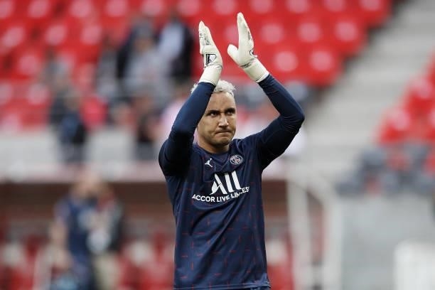 Keylor Navas of PSG during the warm-up before the Ligue 1 Uber Eats match between Reims and Paris Saint Germain at Stade Auguste Delaune on August...